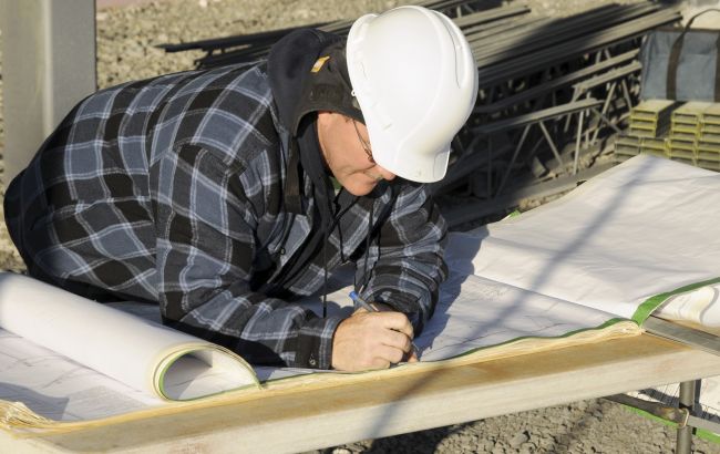 Сотни квартир. В городах на западе Украины построят жилье для переселенцев