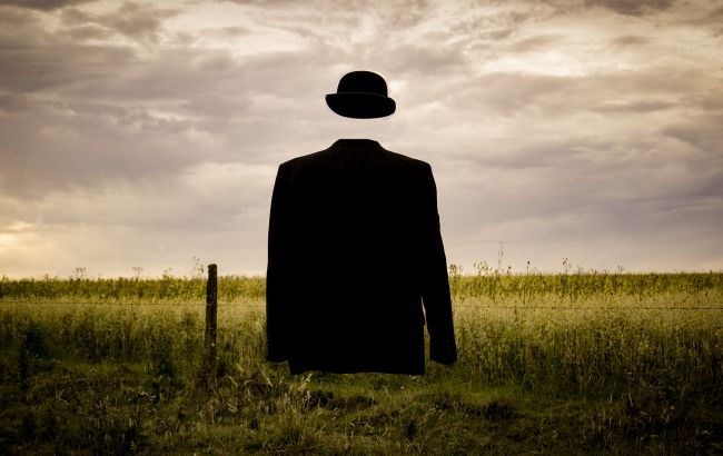 Чому туфлі спалювали, а сорочку шили за життя: незвичні стародавні обряди поховання