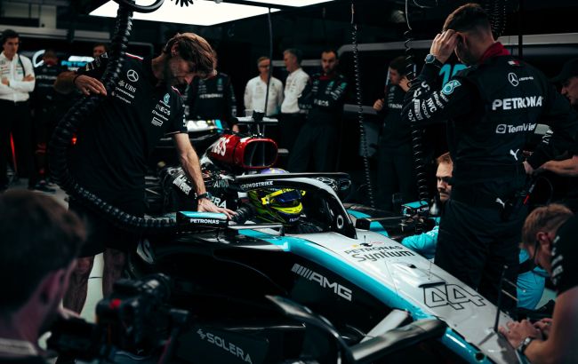 Хемілтон і Ріккардо виграли перші практики нового сезону Формули-1