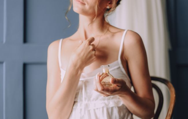 Експерт назвала аромати парфумів, які "старять" жінок