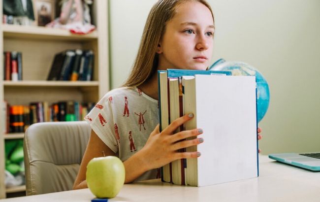 Щоб дитина не втомлялася вчитися: як облаштувати домашнє місце школяра