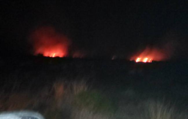 В США в результате крушения истребителя возник пожар