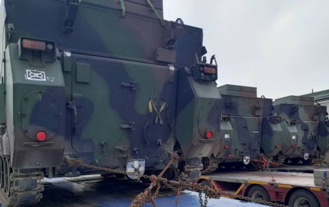 Україна отримала від Литви командно-штабні машини M577
