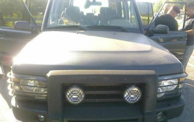 В Киевской обл. ГАИ изъяла у волонтера арсенал оружия