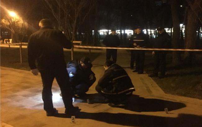 В одном из парков Киева в ходе конфликта произошел взрыв, есть пострадавшие