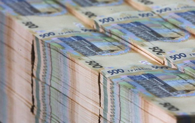 Топ-чиновники с низкими зарплатами рано или поздно начнут воровать, - политолог