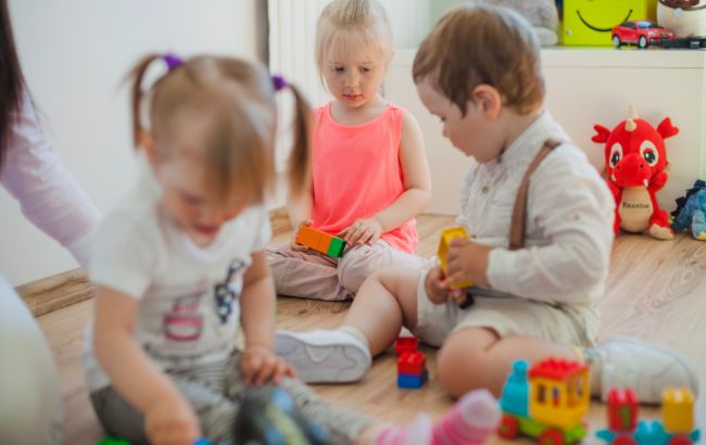 Вихователька розповіла, чому не варто віддавати дитину в садок до двох років