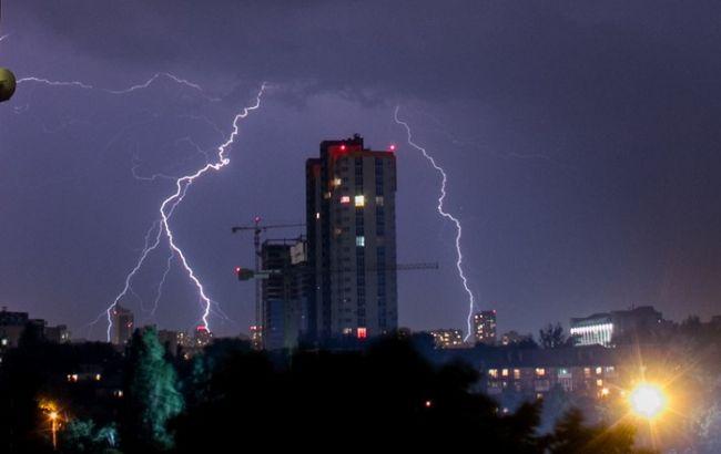Гроза в Киеве: лучшие фото