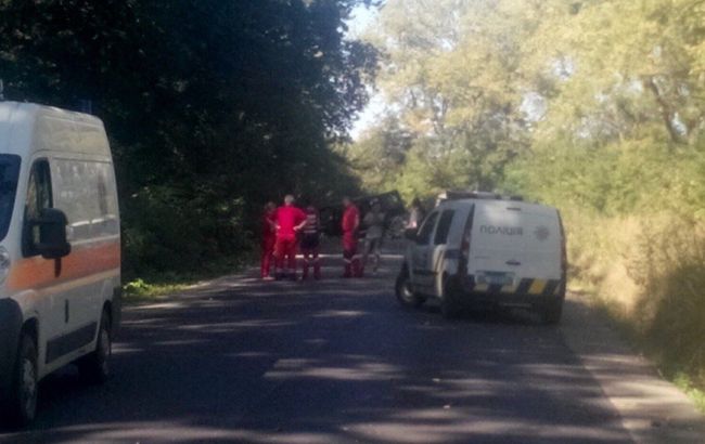 Во Львовской области подорвали авто, есть жертвы