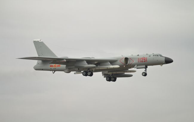 Напруга в Південно-Китайському морі: Пекін розгорнув стратегічні бомбардувальники