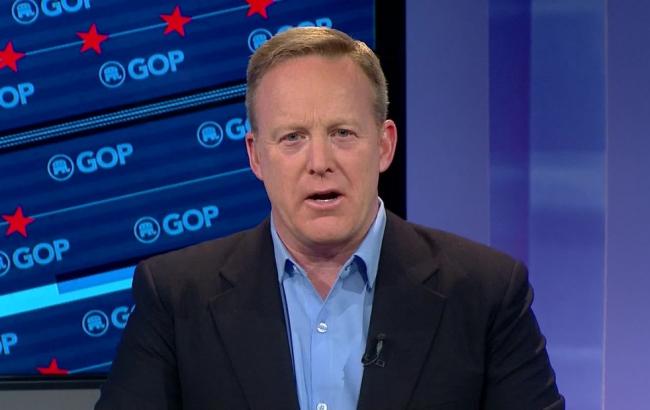 Будущий пресс-секретарь Белого дома назвал неубедительными доказательства ФБР о кибератаках РФ