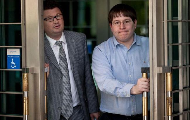 Экс-журналист Reuters осужден за сотрудничество с Anonymous