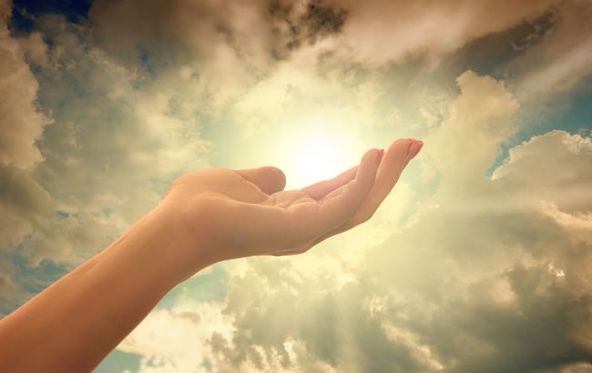 Церковне свято 19 листопада: що не можна робити сьогодні, а кого вітати з днем ангела