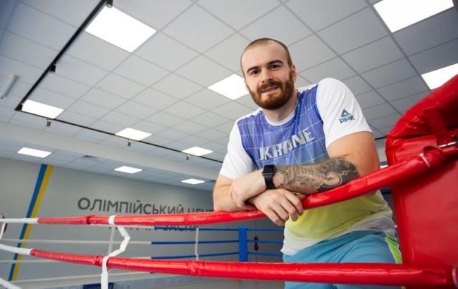 Потужний нокаут у першому раунді. Черговий українець яскраво дебютував у США: відео