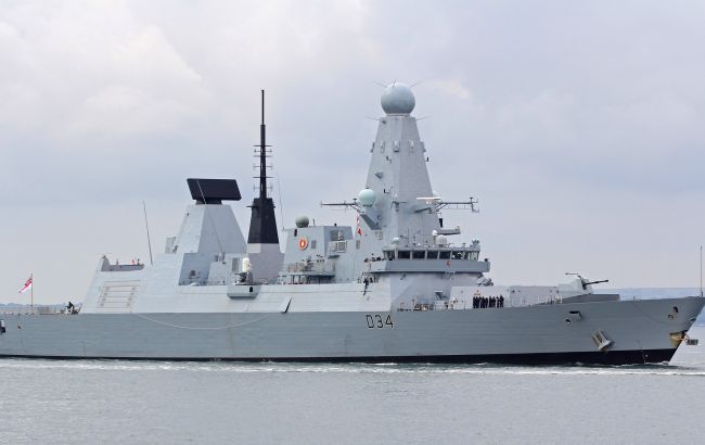 Впервые с 1991 года. Британский эсминец отразил ракетную атаку в Красном море