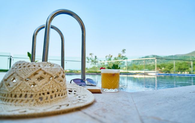 Медики назвали 5 продуктов, которые запрещено употреблять в жару