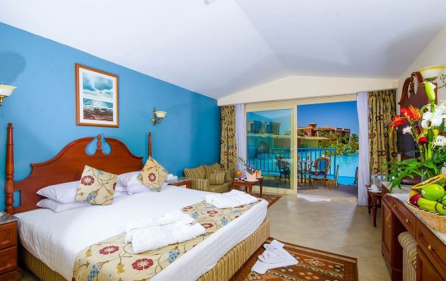 "Коллекции халатов и подушки". Туристам назвали вещи, которые разрешено забирать из отельных номеров