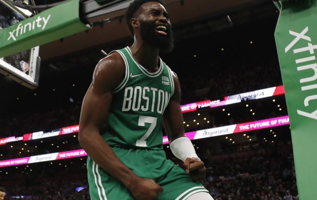 Форвард "Бостона" вколотил шикарный данк: момент дня в НБА