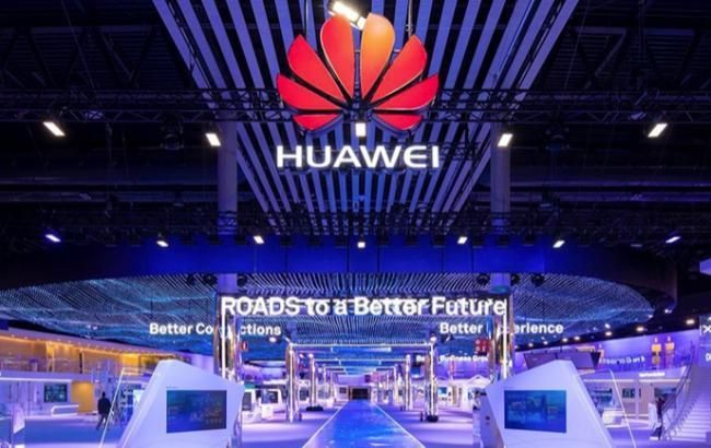 Huawei через суд потребовала снять американские санкции