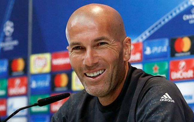 Зидан заявил о подписании нового контракта с "Реалом"