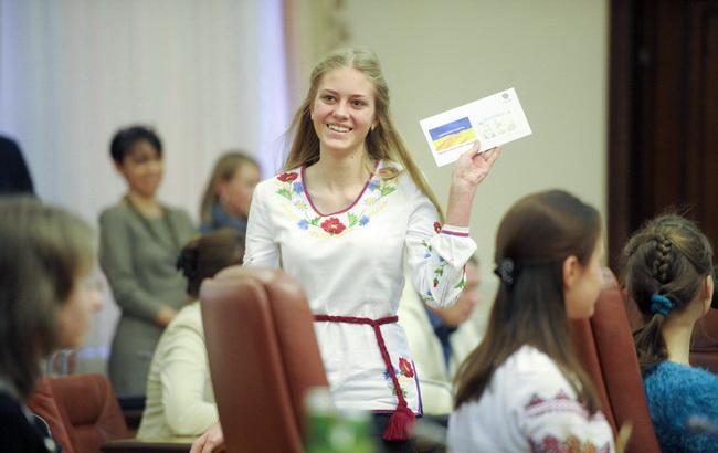 ДМС запустила сервіс для перевірки виготовлення електронного паспорта