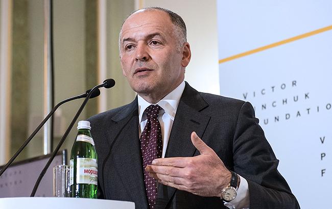 Пинчук платил Манафорту деньги за "юридический проект", - Гейтс