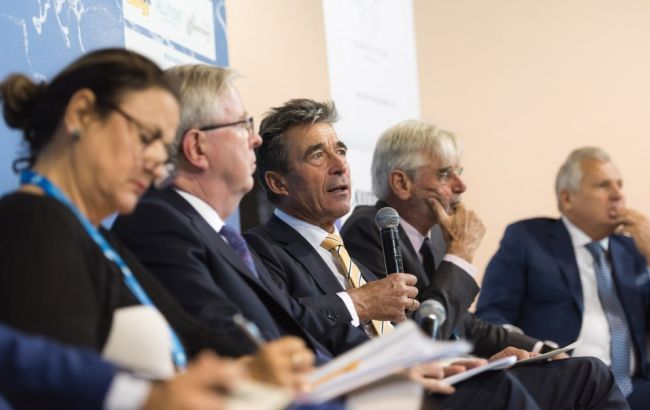 Україні необхідно надати оборонну зброю, - Расмуссен