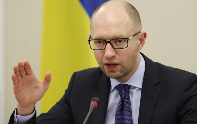 Яценюк анонсировал ряд решений по повышению безопасности на дорогах