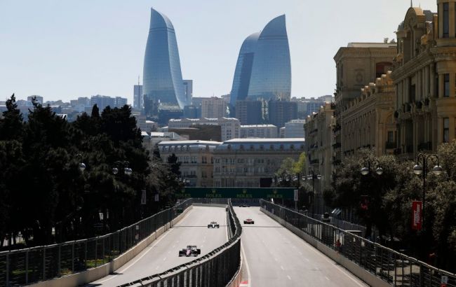 Формула-1 рассчитывает на возобновление сезона летом