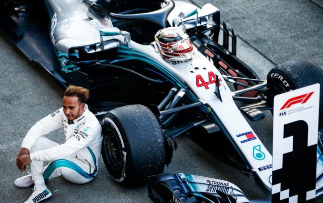 Пилот Формулы-1 стал самым богатым спортсменом Великобритании