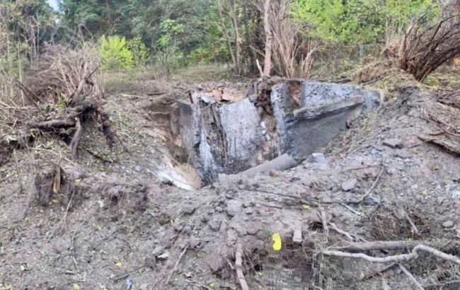 Окупанти випустили по Запоріжжю чотири ракети С-300 (фото наслідків)