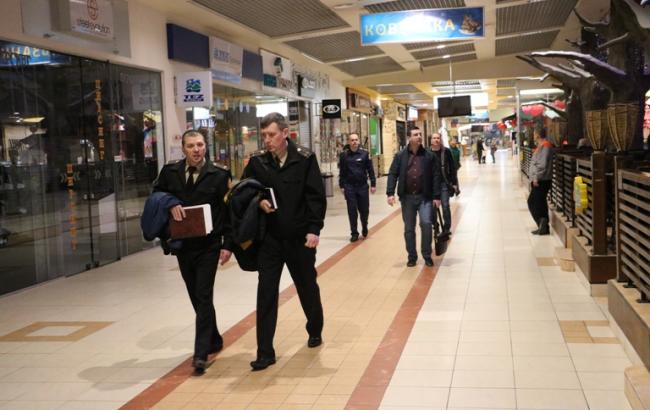 В Киеве спасатели продолжают проверки пожарной безопасности в ТРЦ
