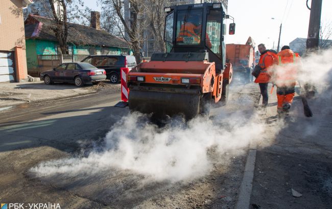 Вступил в силу закон о перераспределении финансирования на ремонт дорог