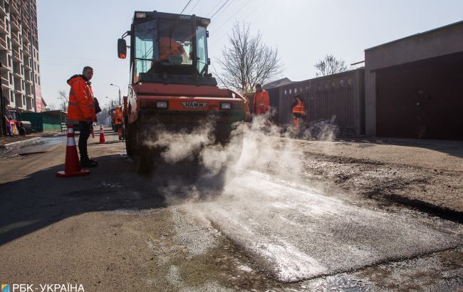 В центре Киева на три недели ограничили движение транспорта