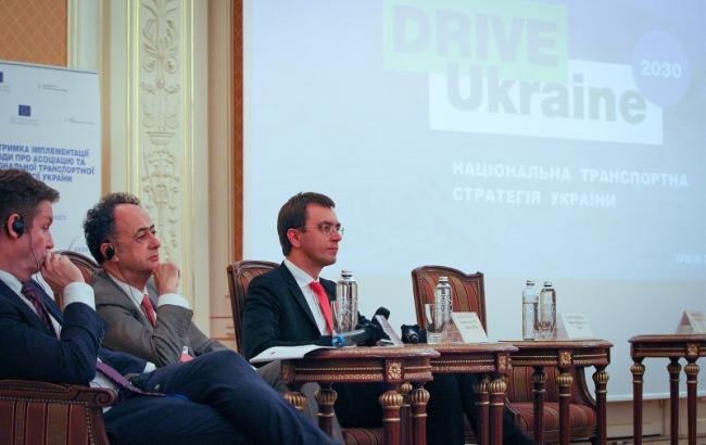 В Украине маршрутные такси заменят на неолайнеры до 2030 года, - Омелян