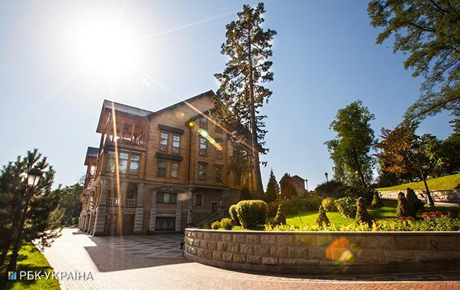 АРМА начало искать управленцев для "Межигорья"