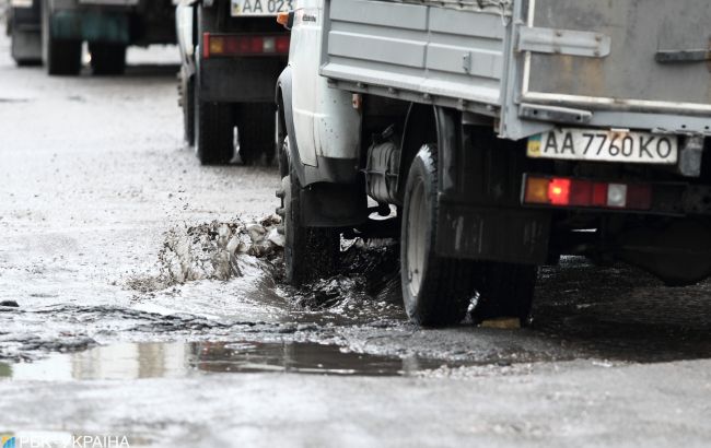 Кабмин направил более 2 млрд гривен на дороги