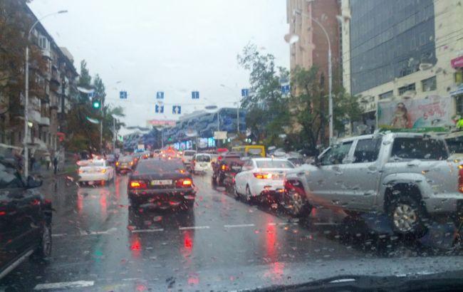 Пробки в Киеве достигли 7 баллов