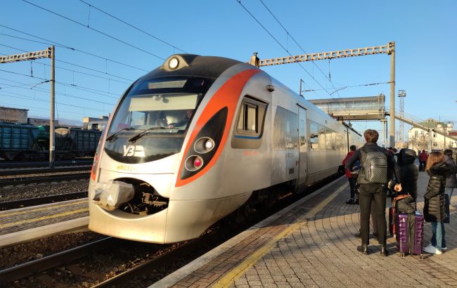 "Укрзализныця" не будет поднимать цены на билеты в 2022 году