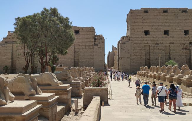 В Египте снимают ограничения на работу ресторанов и магазинов