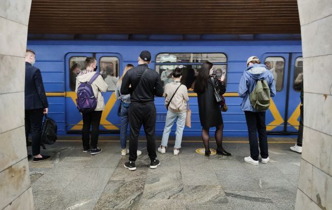 Метро Києва відновило роботу після зливи