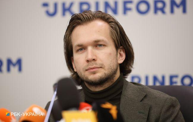 Майже весь понеділок Колеснікова провела в КДБ, - Кравцов