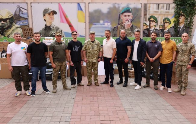 БФ "Надія" передал новую партию помощи Госпогранслужбе, - Дубиль