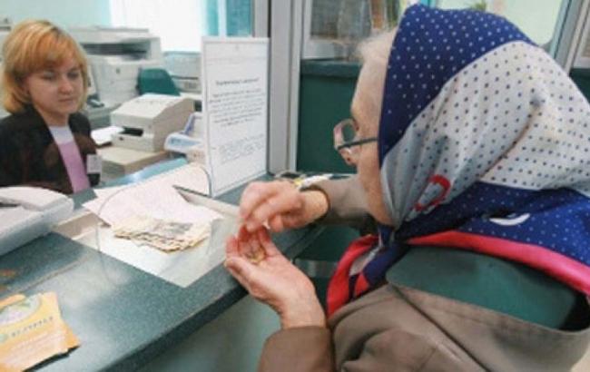 В Украине сегодня ограничиваются пенсии работающим пенсионерам