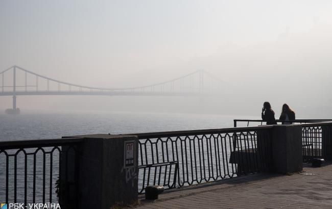 Водіїв попереджають про туман на дорогах Києва