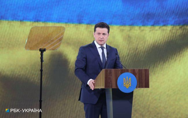 Зеленський: ми поступово очищуємо команду від випадкових людей і засланих козачків