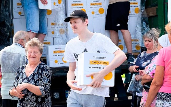 Гуманітарну допомогу від Фонду Ахметова продовжують отримувати мешканці прифронтової Дружківки