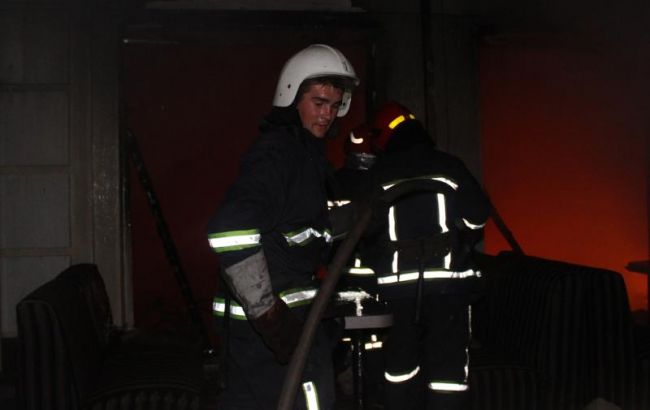 В Черновицкой области на пожаре жилого дома погибли 2 ребенка