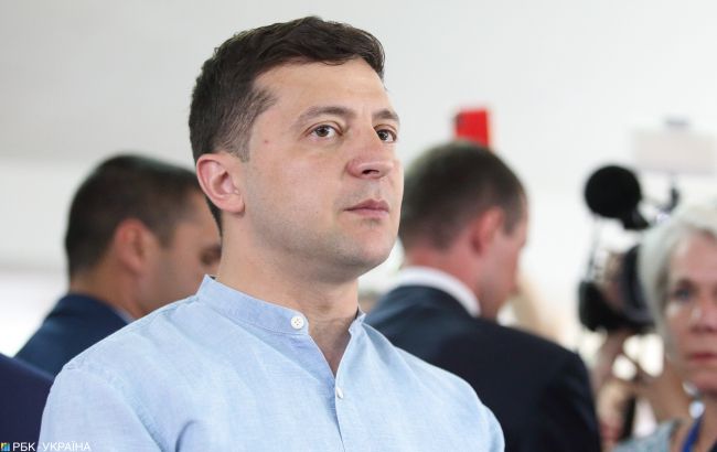 Гонорар от взятки: как у Зеленского хотят поощрять обличителей коррупции