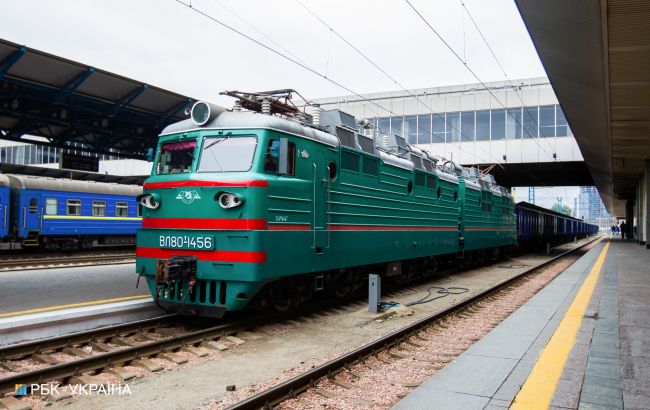 УЗ планує у 2020 році підвищувати ціни на квитки щомісяця